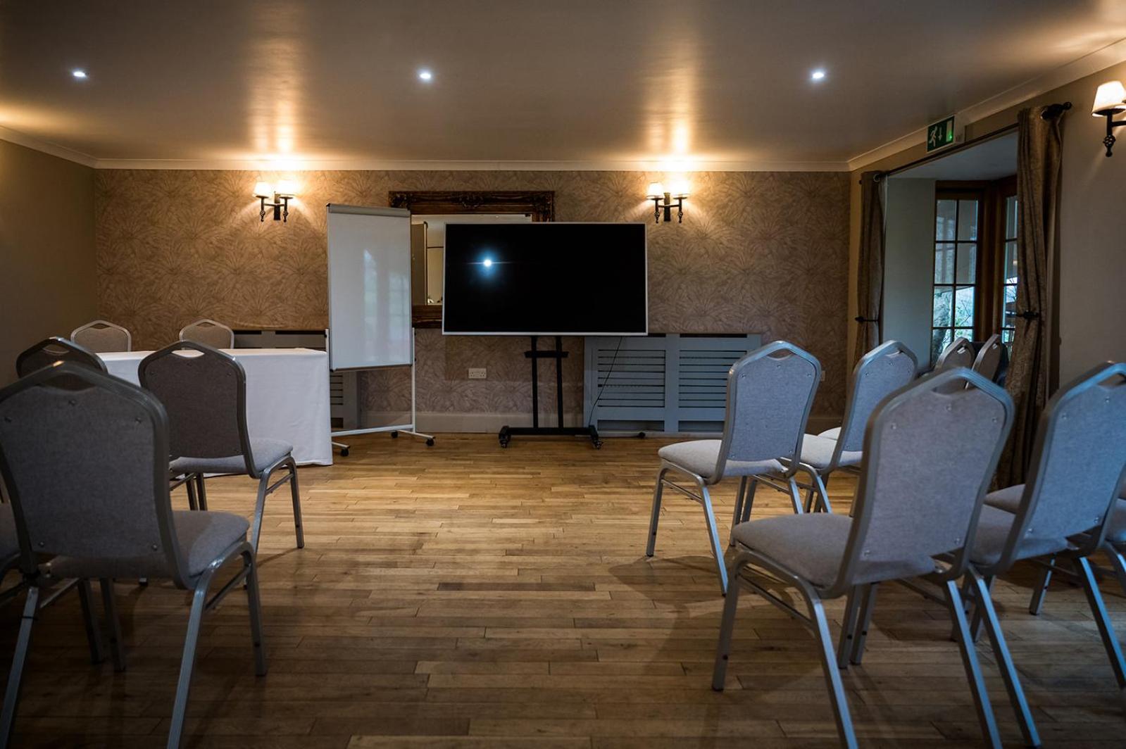 Tottington Manor Hotel Henfield Εξωτερικό φωτογραφία