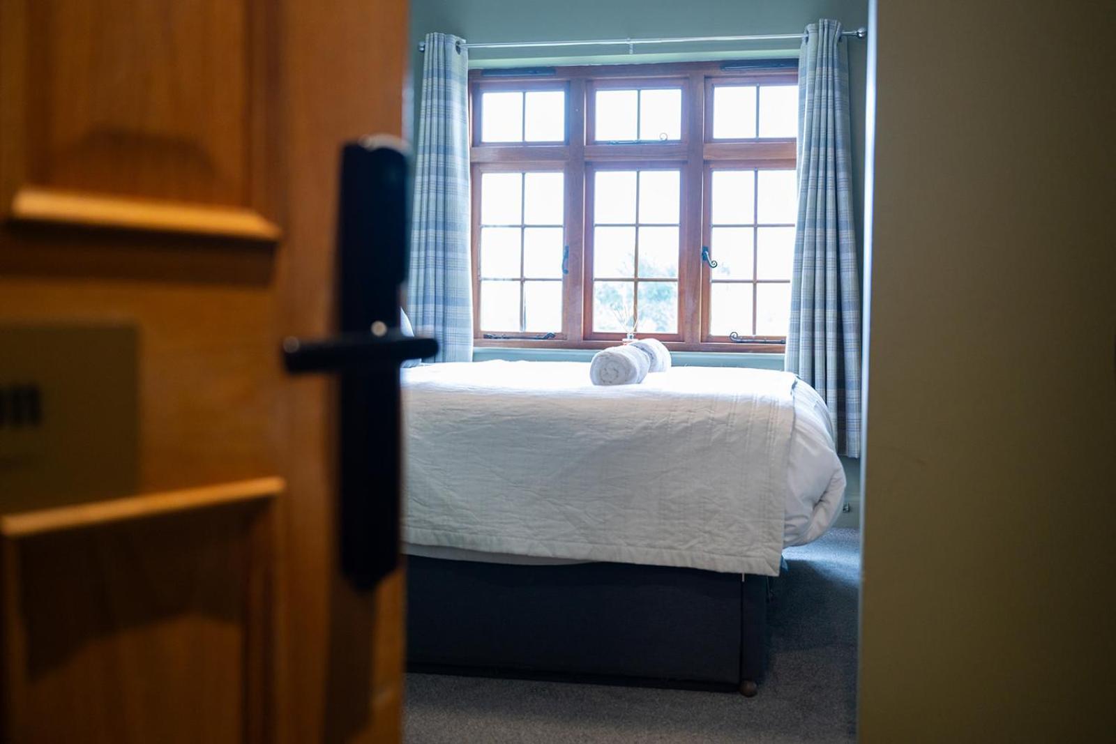 Tottington Manor Hotel Henfield Εξωτερικό φωτογραφία